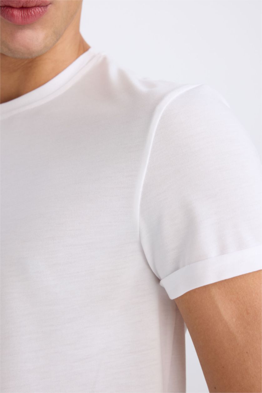 MAN White Long Muscle Fit Short Sleeve T-Shirt