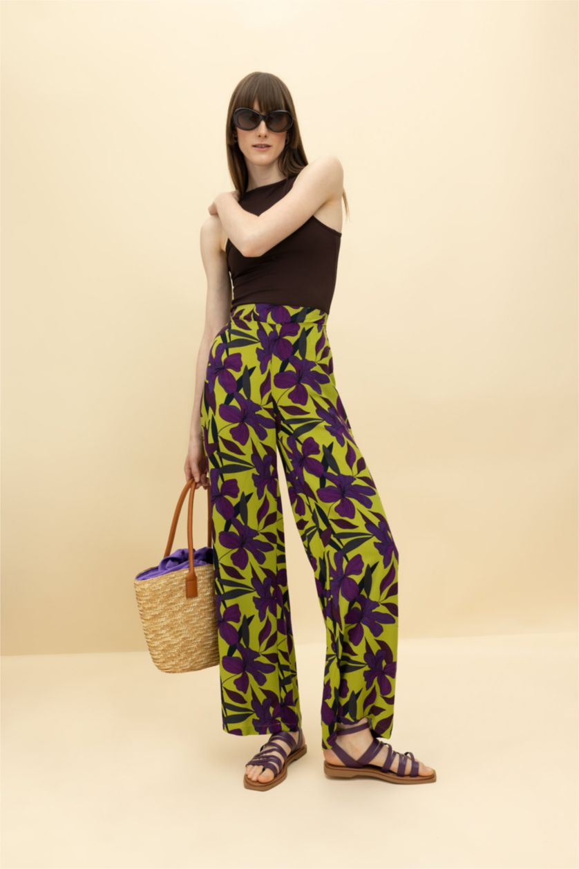 Kadın Yeşil Desenli Geniş Paça Palazzo Viskon Pantolon