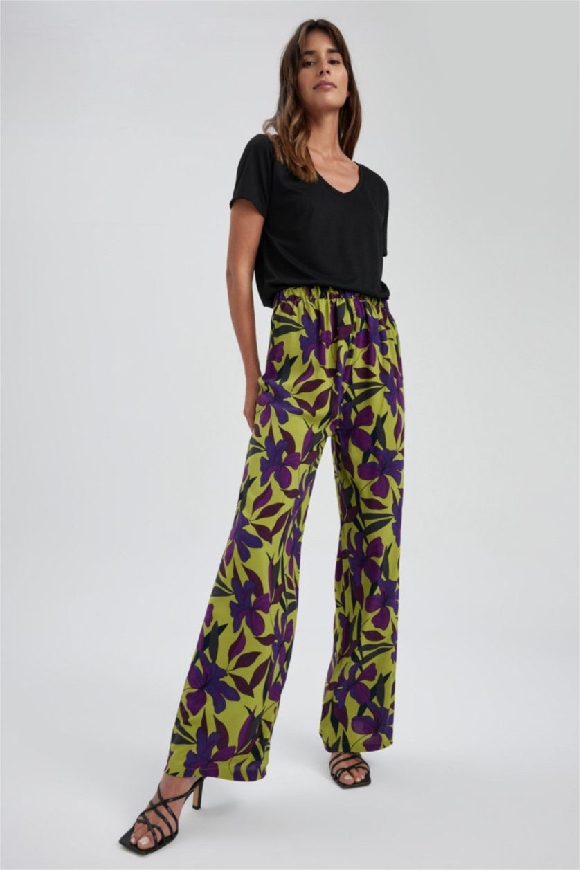 Kadın Yeşil Desenli Geniş Paça Palazzo Viskon Pantolon