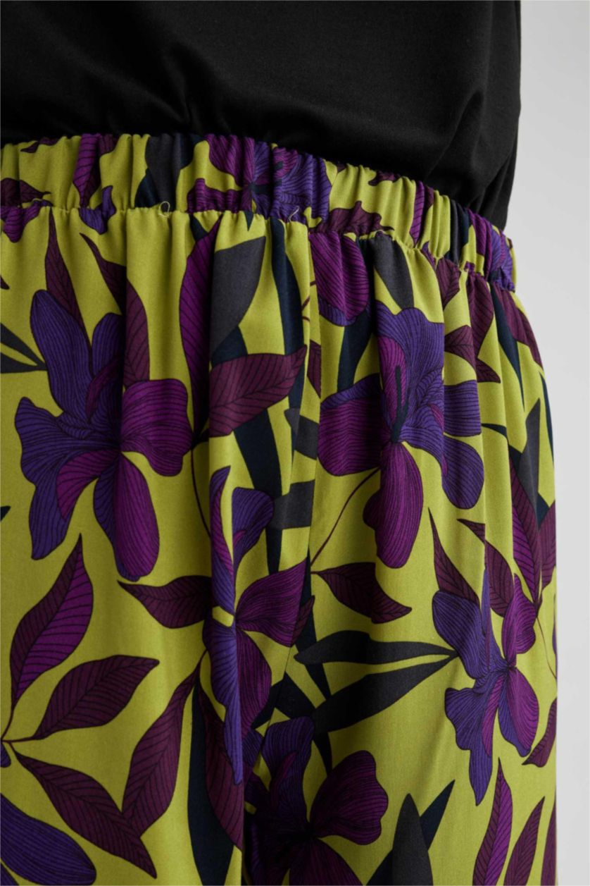 Kadın Yeşil Desenli Geniş Paça Palazzo Viskon Pantolon