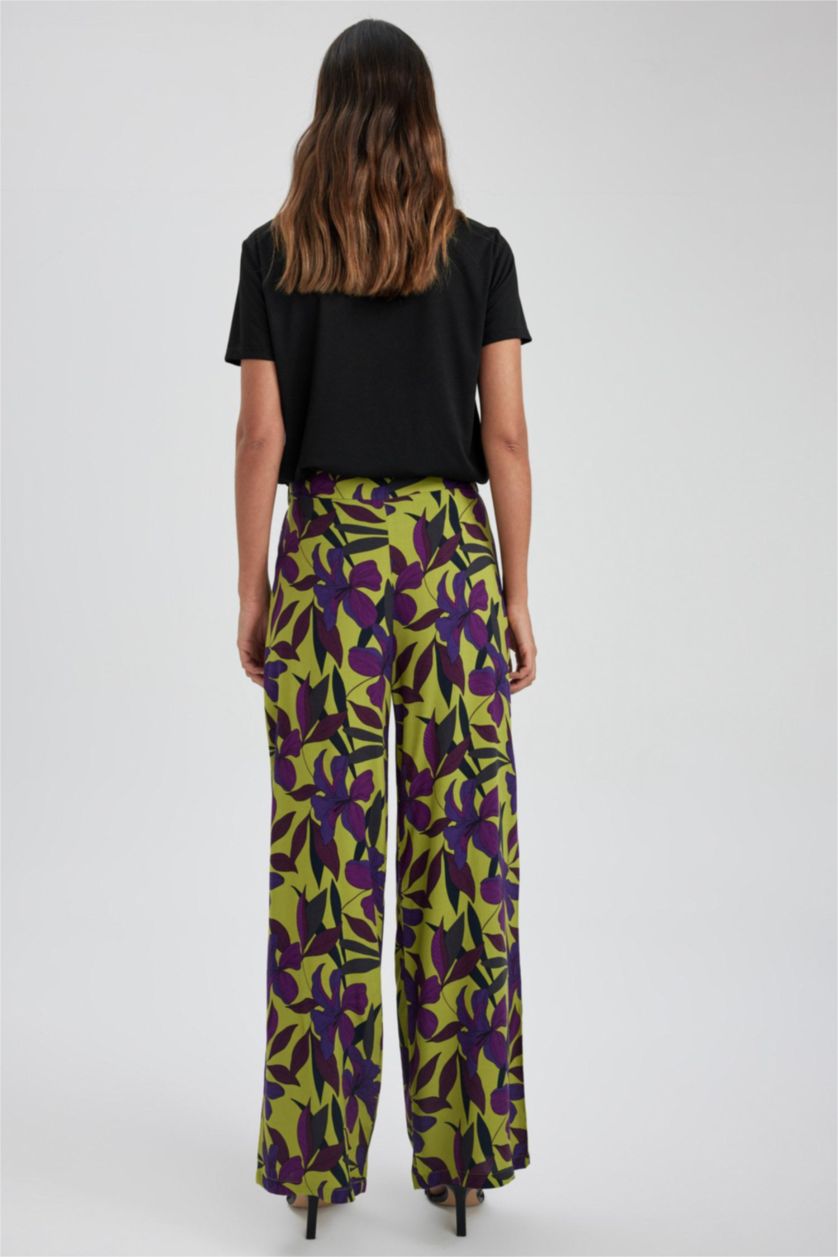 Kadın Yeşil Desenli Geniş Paça Palazzo Viskon Pantolon