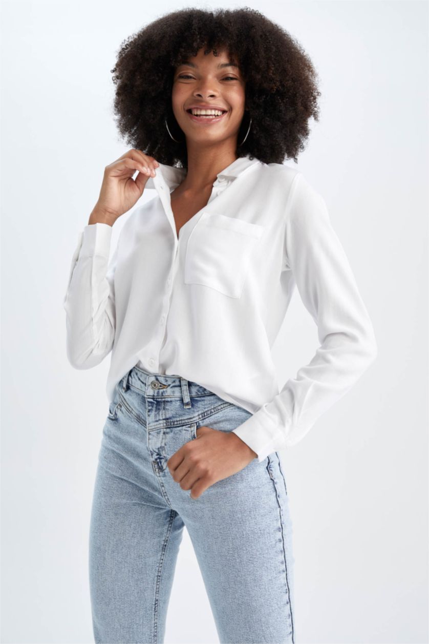 FEMME Blanc Chemise en viscose à manches longues et col chemise coupe classique