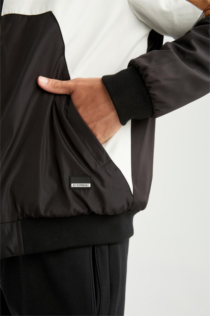 Erkek Camel Slim Fit Dar Kesim Renk Bloklu Astarlı Kapüşonlu Fermuarlı Cepli Şişme Mont