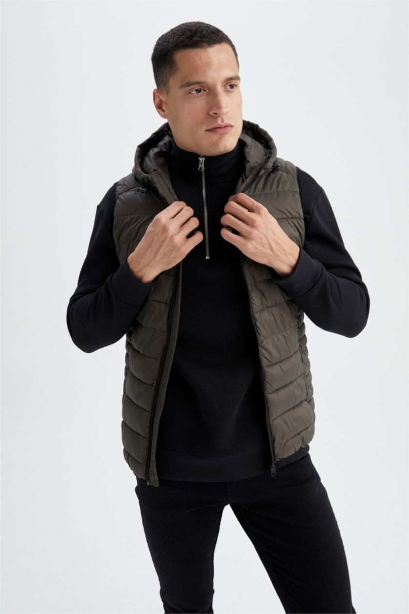 Erkek Haki Hafif Şişme Yelek Su İtici Slim Fit Dar Kesim Kapüşonlu Fermuarlı Cepli Mevsimlik