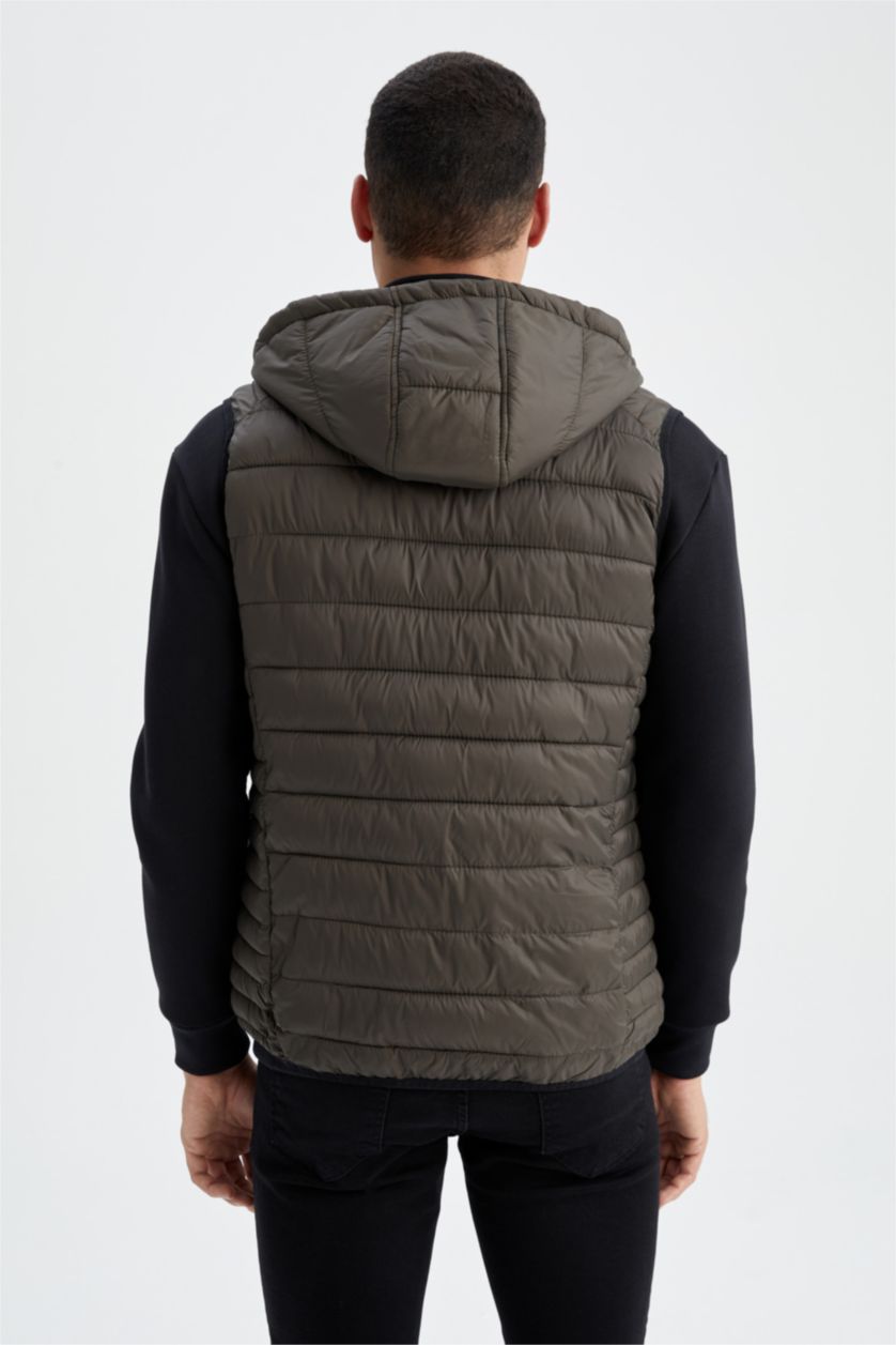 Erkek Haki Hafif Şişme Yelek Su İtici Slim Fit Dar Kesim Kapüşonlu Fermuarlı Cepli Mevsimlik