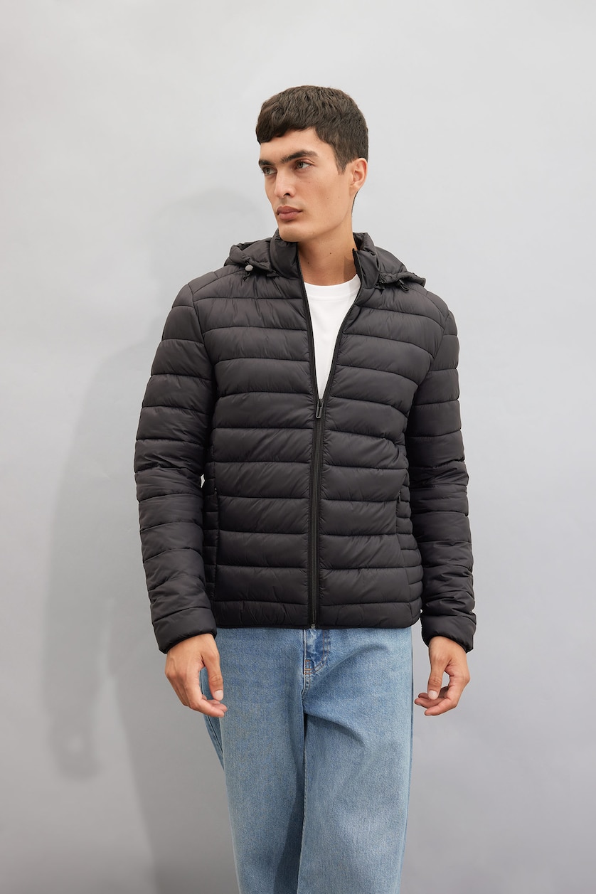 Erkek Siyah Sıcak Tutan Su İtici Slim Fit Mont
