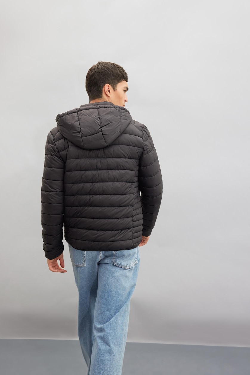 Erkek Siyah Sıcak Tutan Su İtici Slim Fit Mont