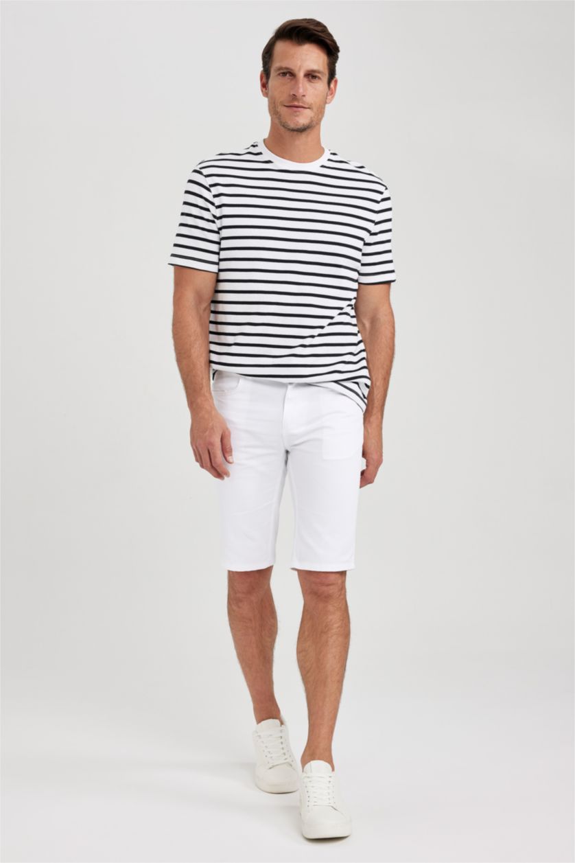 MAN White Slim Fit Cotton Bermuda