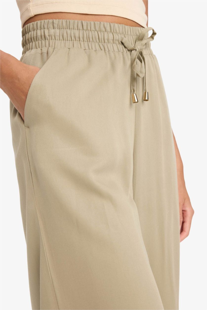 Woman Khaki Viscose High Waist Crop Fit Capri