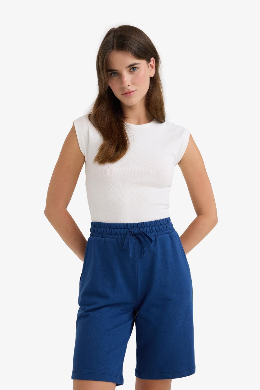 Woman Indigo Regular Fit Regular Waist Shorts
