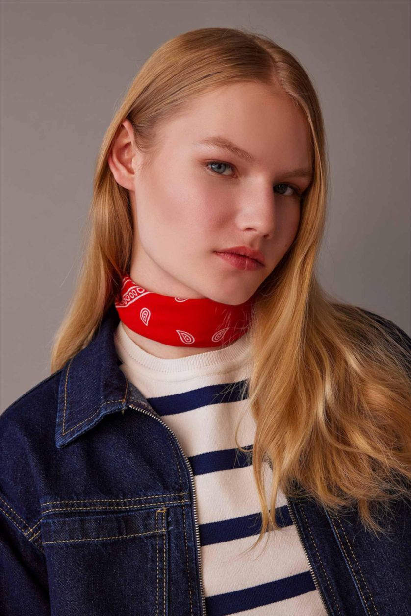 نساء أحمر شال