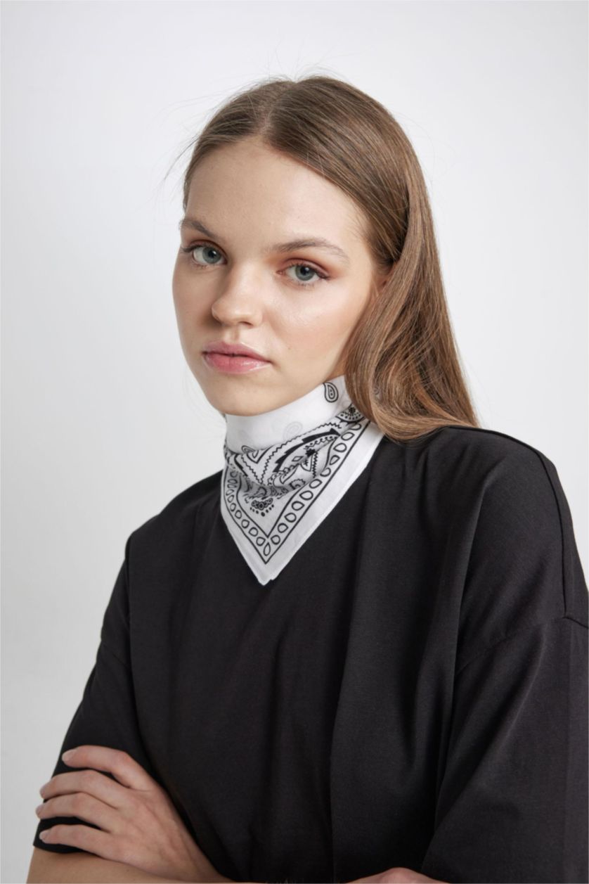 Woman White Woman Patterned Cotton Bandana