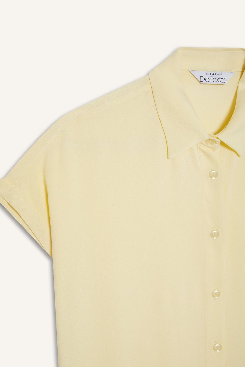 Kadın Açık Sarı Regular Fit Basic Düz  Viskon Kısa Kollu Gömlek