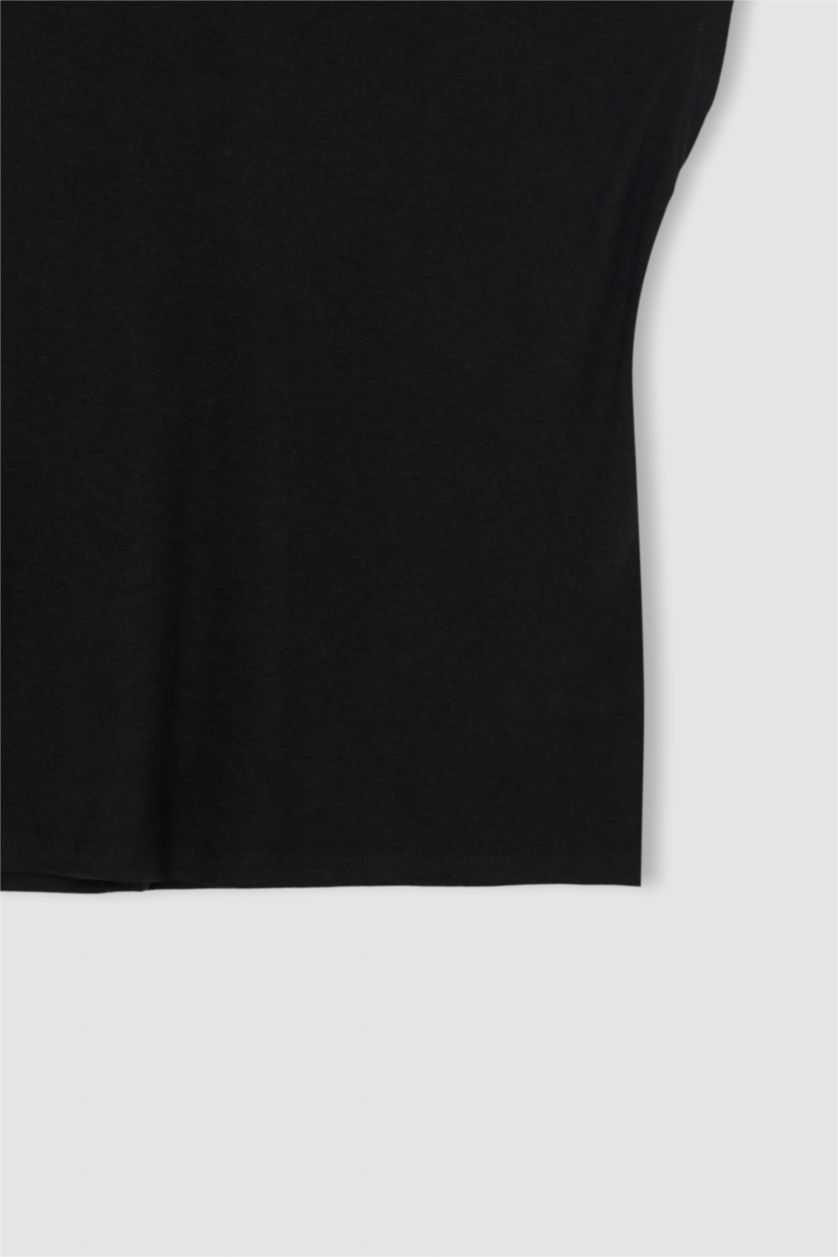 Woman Black Regular Fit Short Sleeve T-Shirt