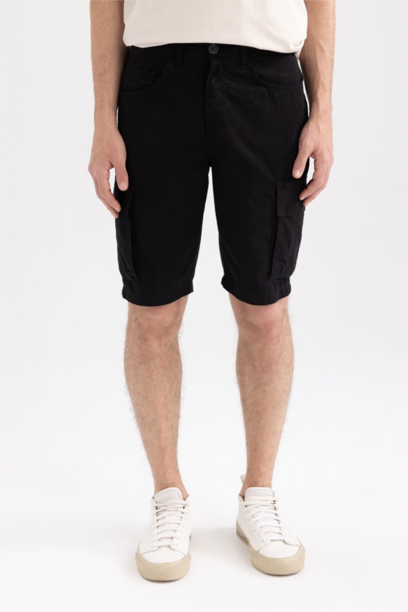 Мужчины Черный Бермуды карго стандартного кроя