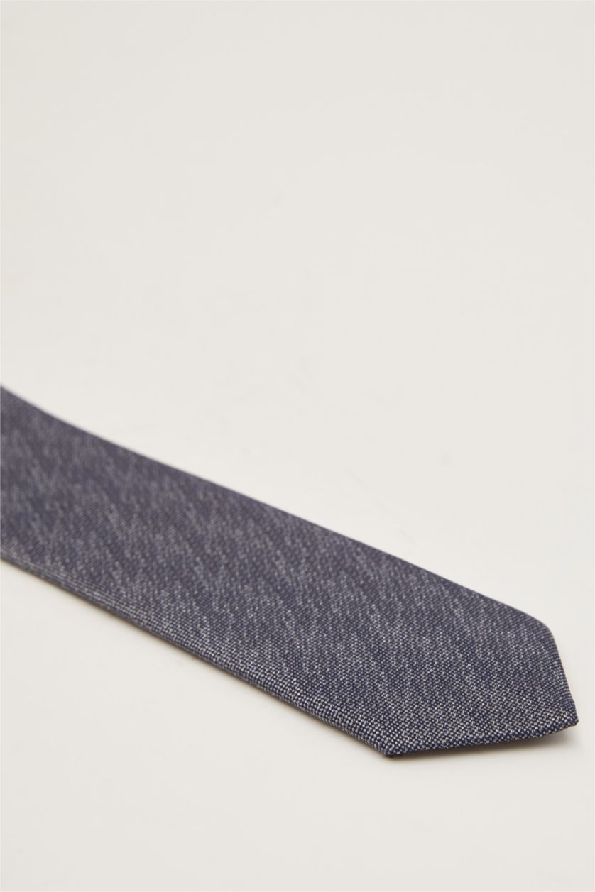 رجال رمادي ربطة عنق