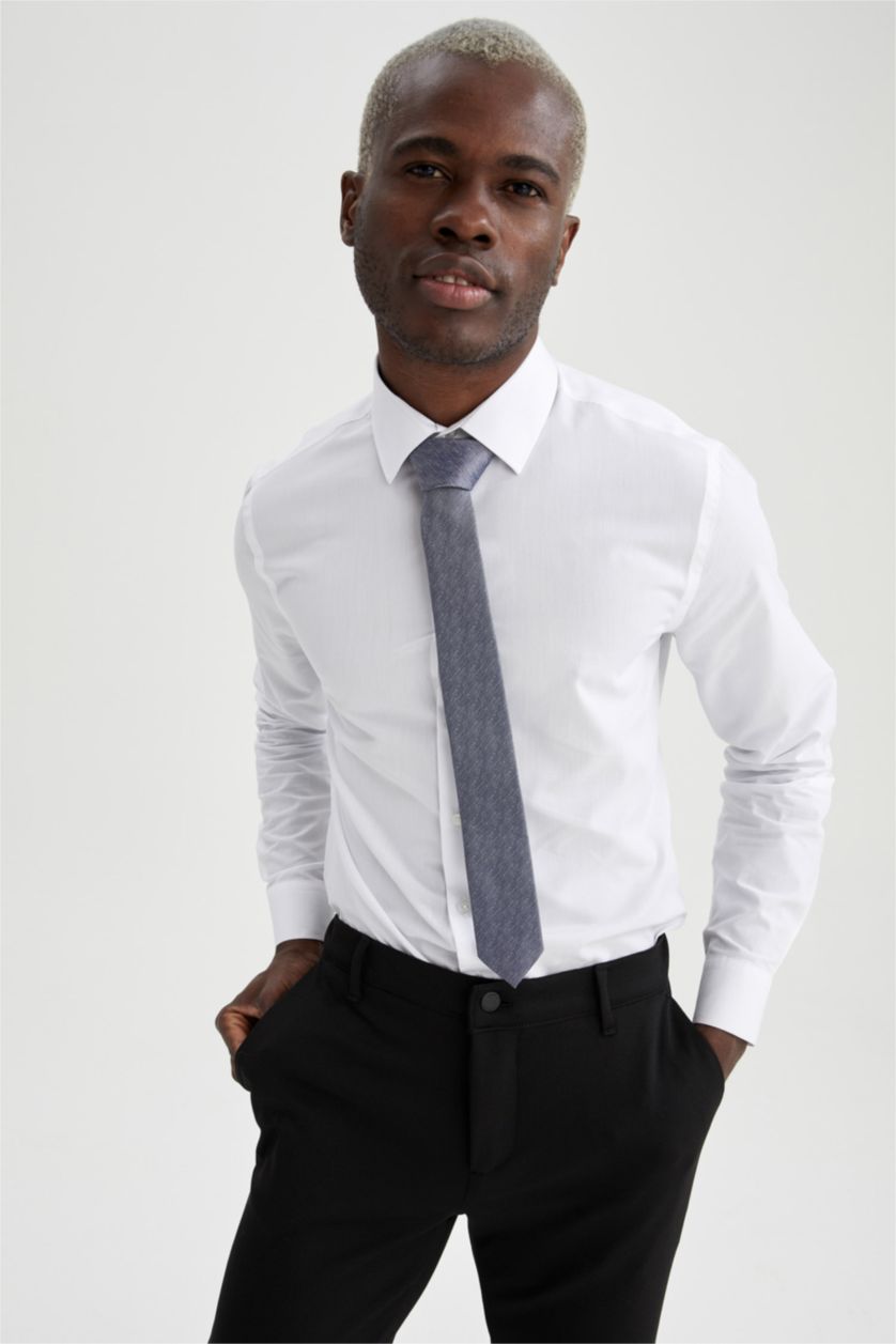 رجال رمادي ربطة عنق