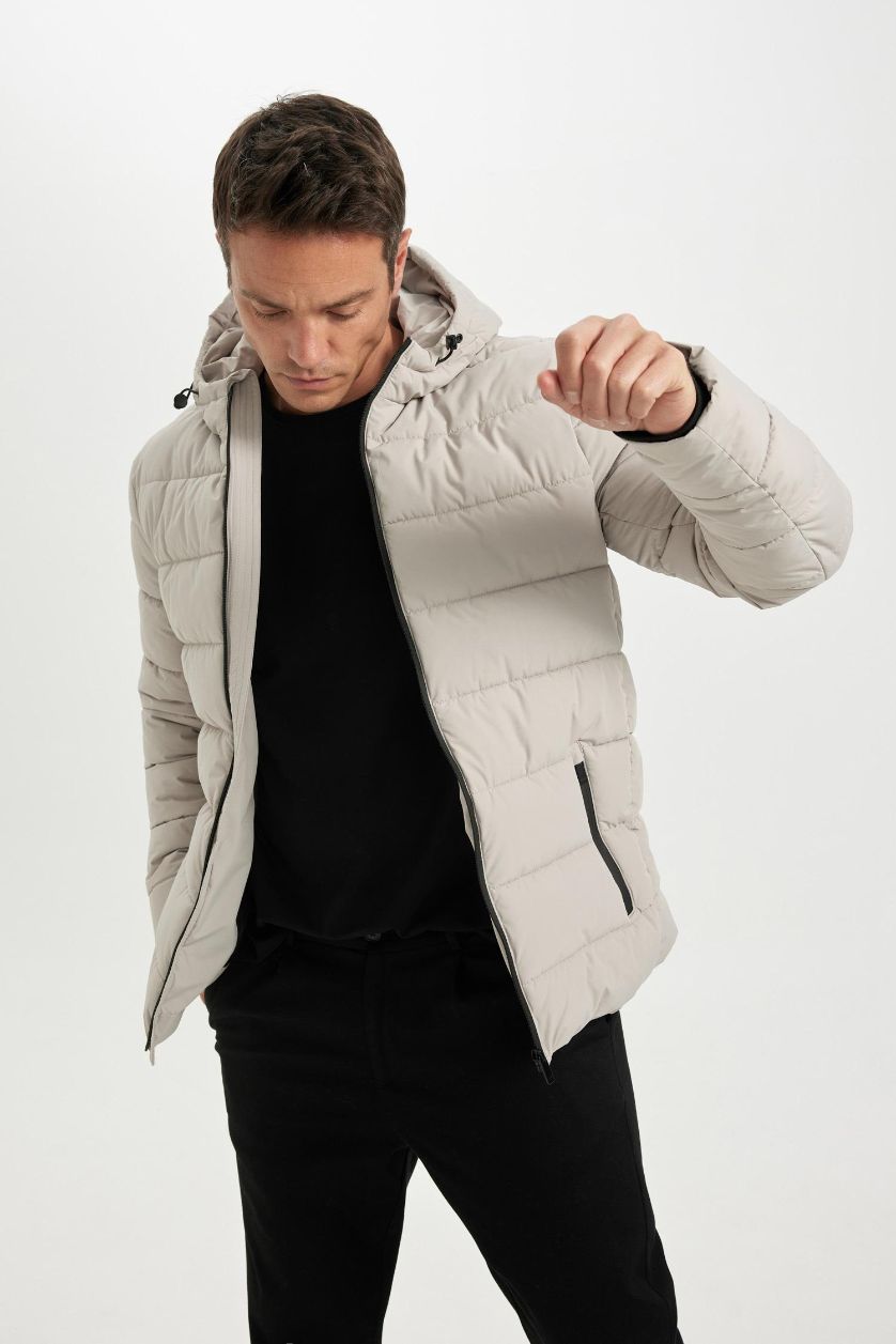 Erkek Kum Su İtici Slim Fit Dar Kesim Astarlı Kapüşonlu Fermuarlı Cepli Dolgulu Mont