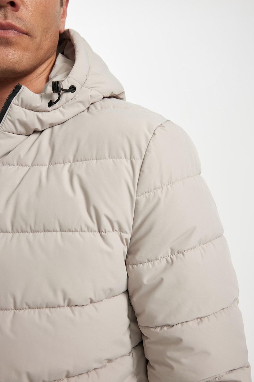 Erkek Kum Su İtici Slim Fit Dar Kesim Astarlı Kapüşonlu Fermuarlı Cepli Dolgulu Mont