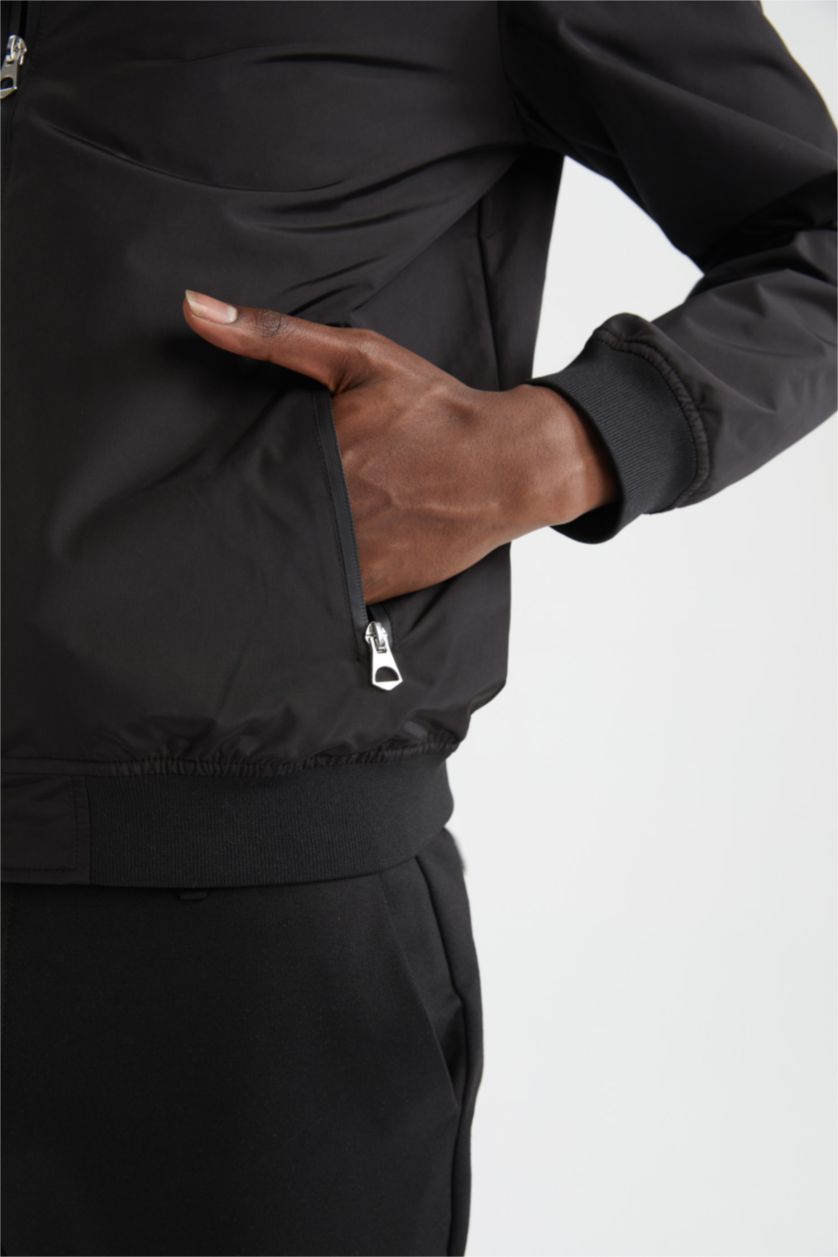 Erkek Siyah Slim Fit Kolej Yaka Fermuarlı Çift Cepli Mevsimlik Hafif İnce Bomber Mont Ceket