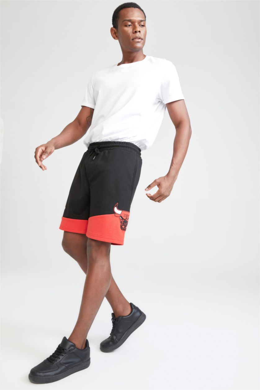 HOMME Noir Defacto Fit Short sous licence NBA Chicago Bulls