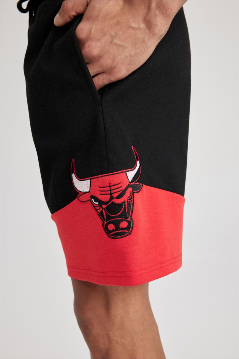 MAN Black Defacto Fit NBA Chicago Bulls Licensed Regular Fit Short Leg Shorts
