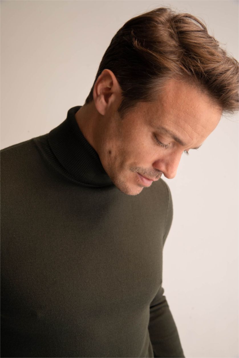 MAN Dark Green Slim Fit Turtleneck Knitted Pullover