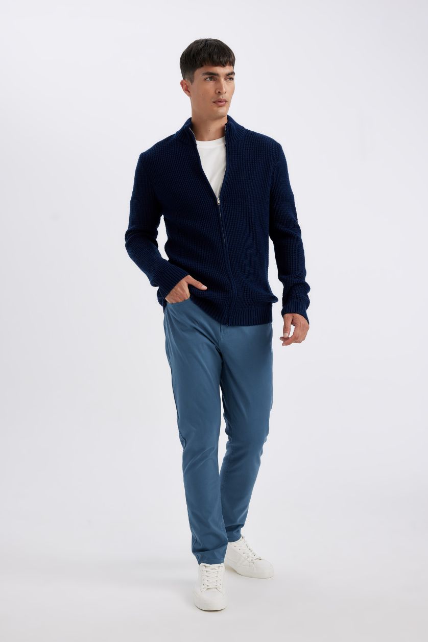 رجال كحلي كارديجان تريكو قصة عادية بياقة عالية