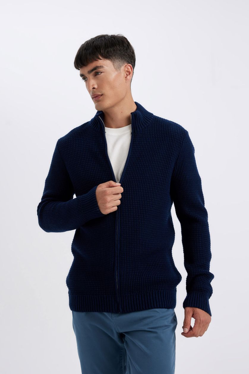 رجال كحلي كارديجان تريكو قصة عادية بياقة عالية