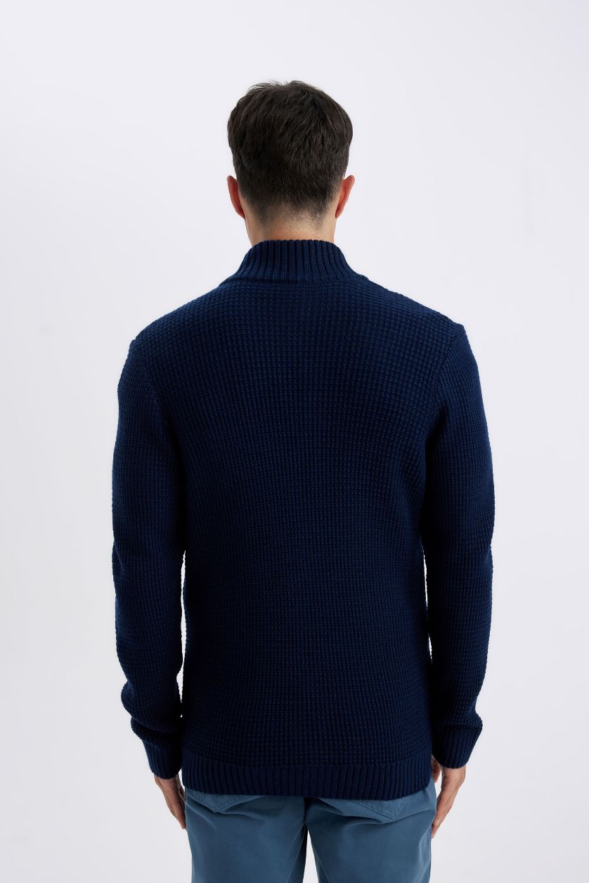 رجال كحلي كارديجان تريكو قصة عادية بياقة عالية