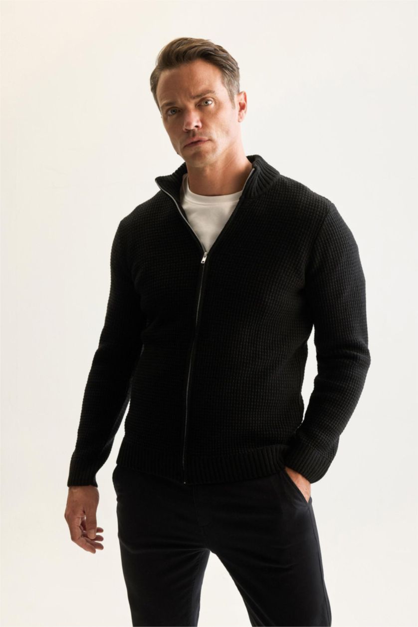 Man Black Standard Fit Knitwear Cardigan