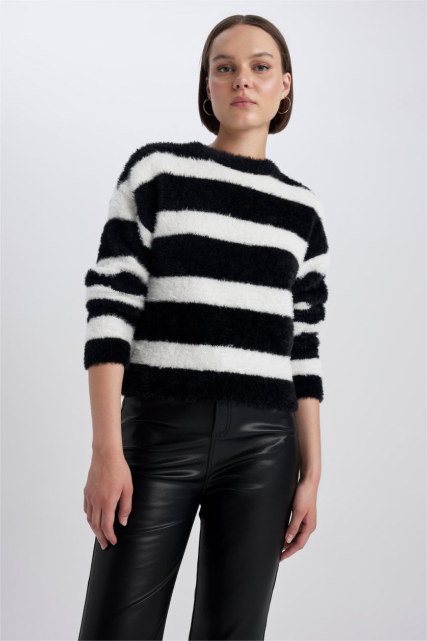 WOMAN Black Regular Fit Knitwear Pullover