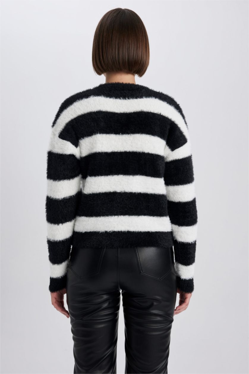 WOMAN Black Regular Fit Knitwear Pullover