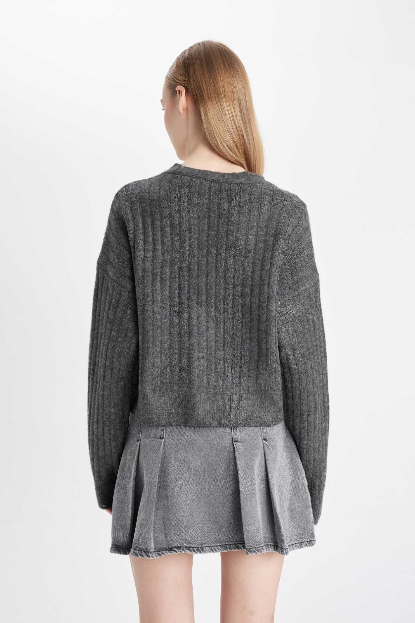 حريمي أنثرا كارديجان تريكو بيزك قصة عادية بياقة V