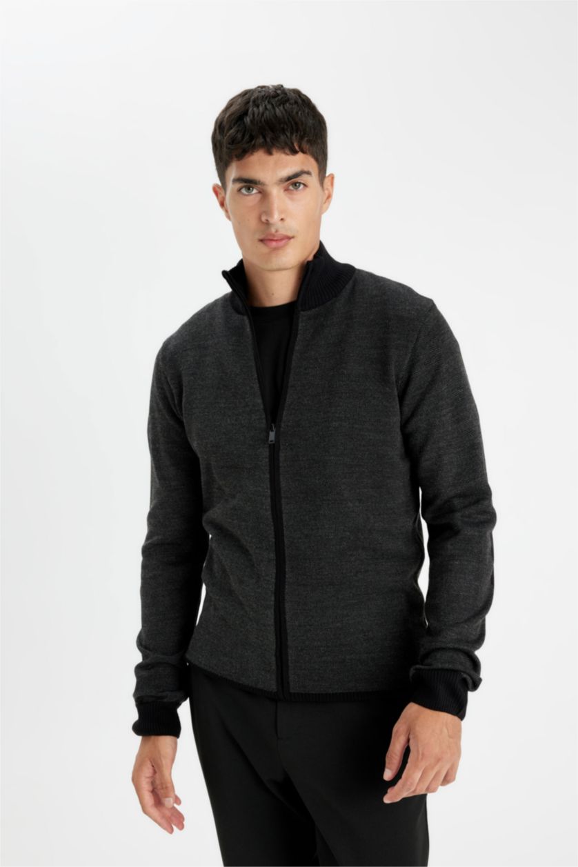 Erkek Siyah Siyah Standart Fit Normal Kesim Dik Yaka Fermuarlı Triko Hırka