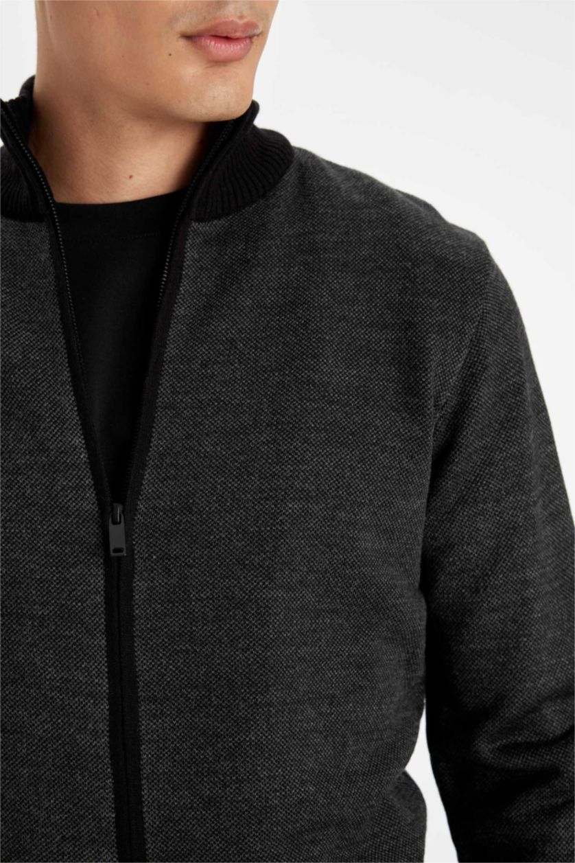 Erkek Siyah Siyah Standart Fit Normal Kesim Dik Yaka Fermuarlı Triko Hırka