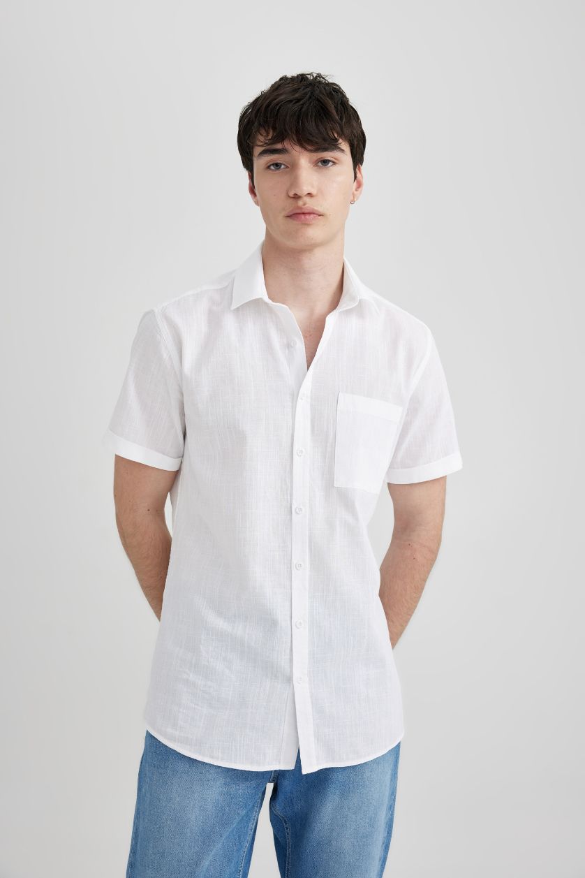 Man White Slim Fit Short Sleeve Shirt