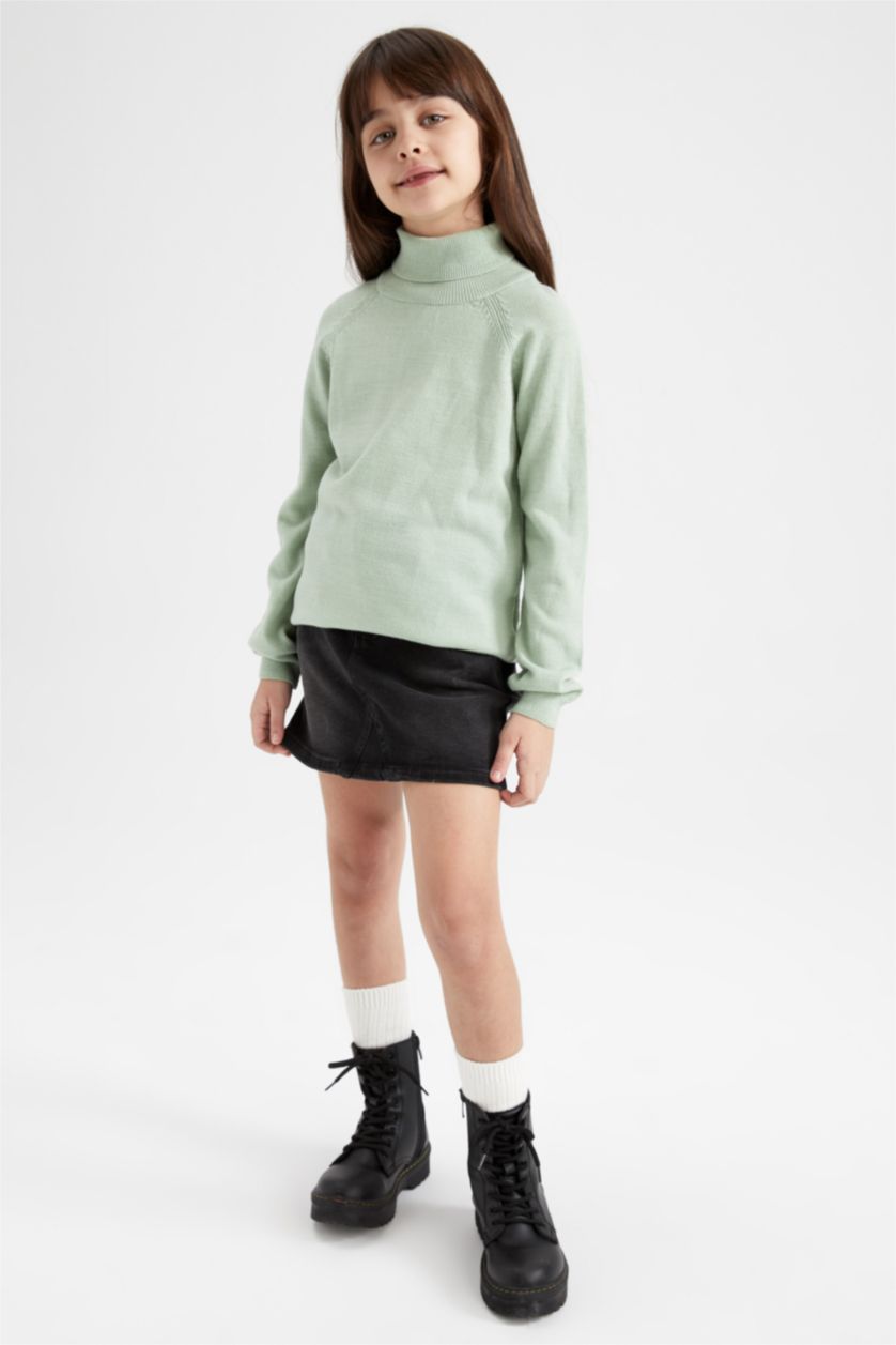 بنات نعناع بلوز قصة عادية بياقة عالية