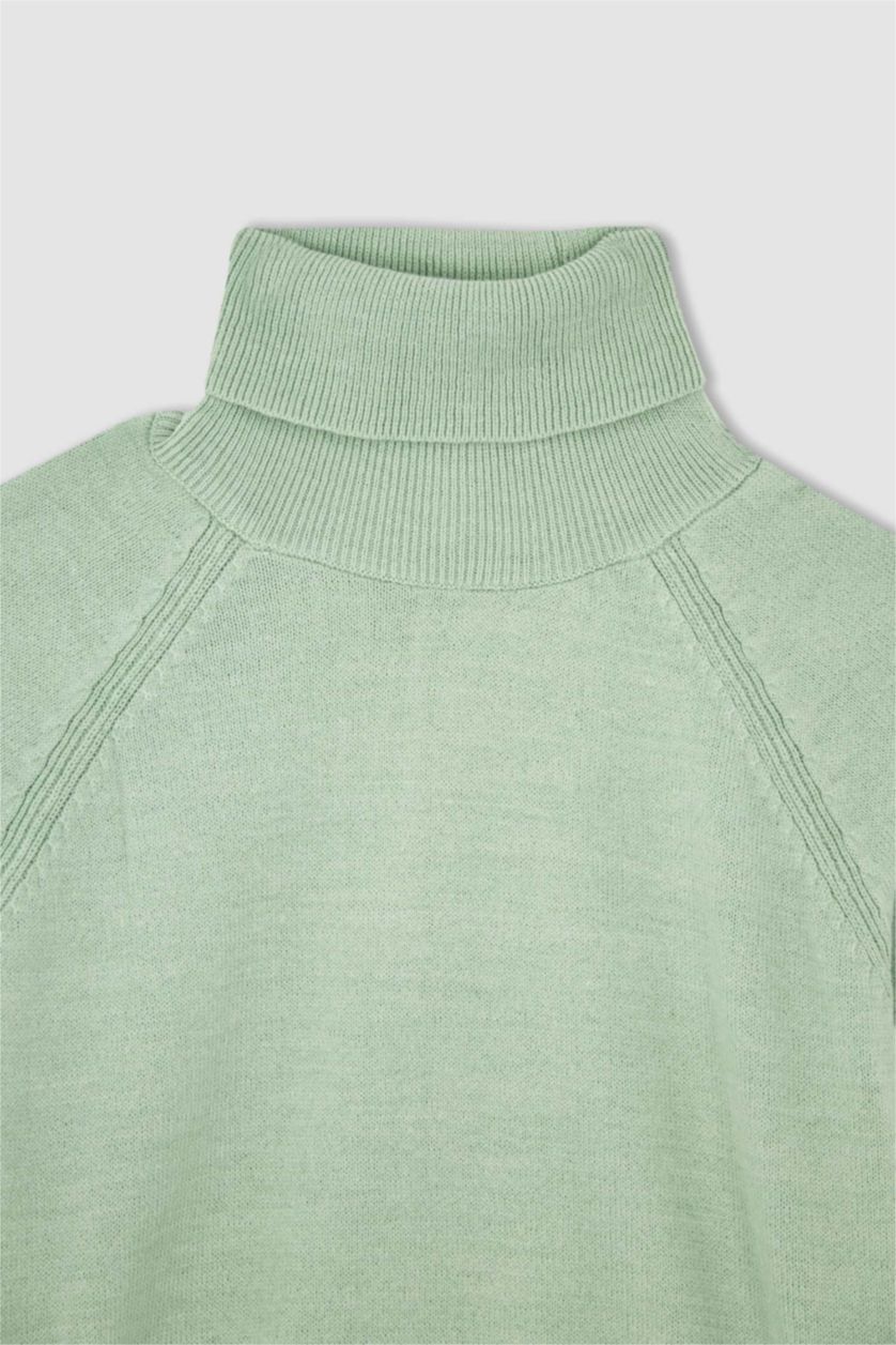 بنات نعناع بلوز قصة عادية بياقة عالية