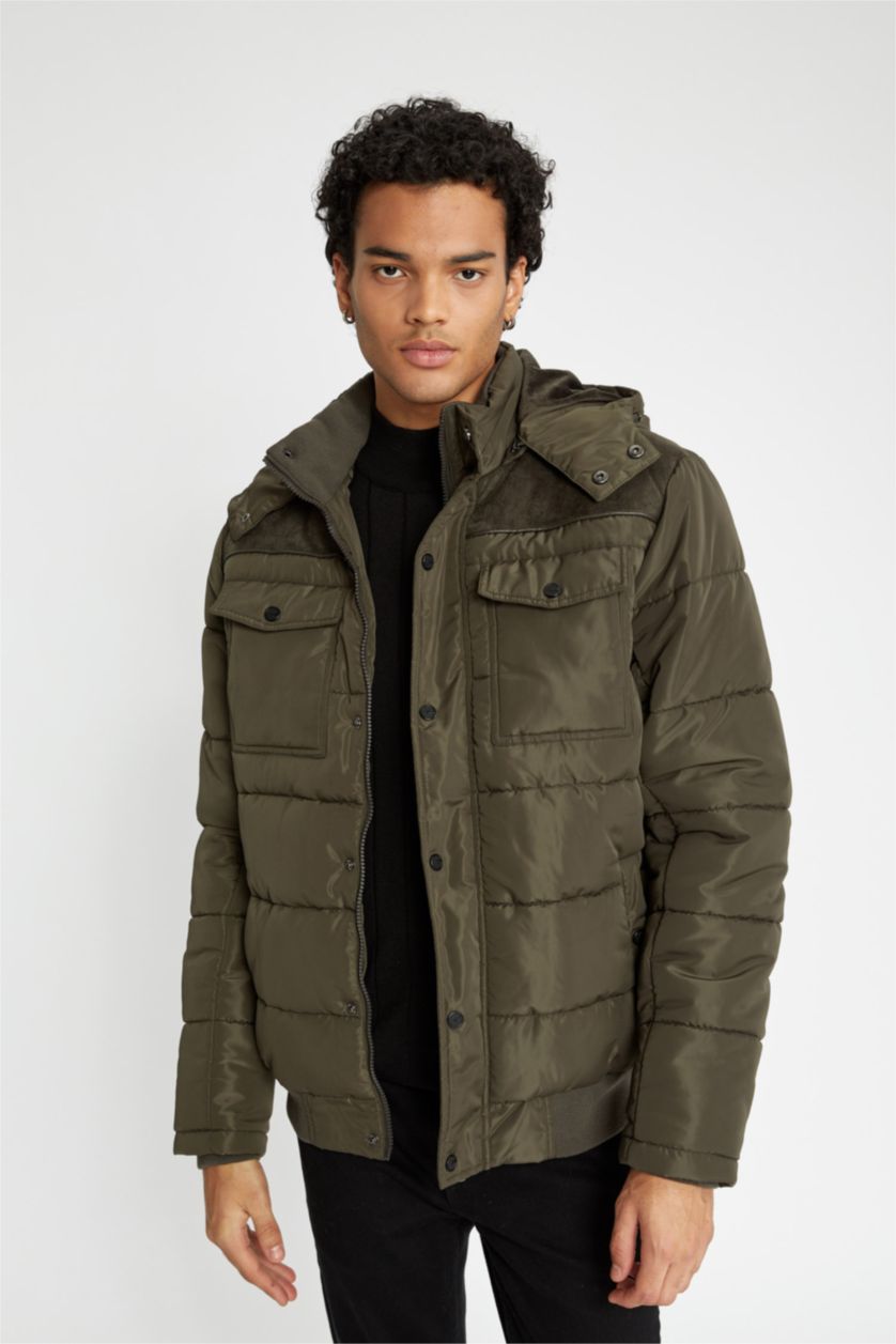 Erkek Haki Su Geçirmez Slim Fit Dar Kesim Kapüşonlu Fermuarlı Çıtçıtlı Cepli Astarlı Mont