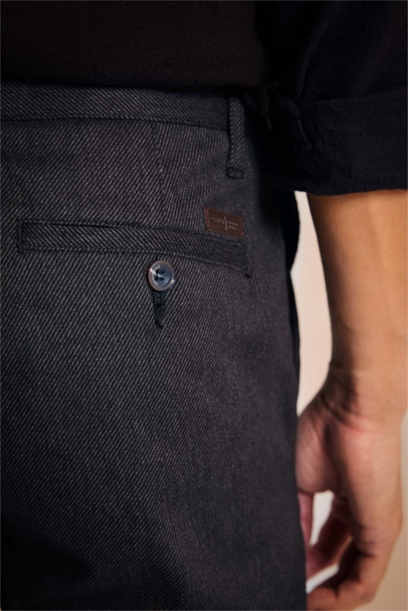 رجال أسود بنطلون بقصة عادية