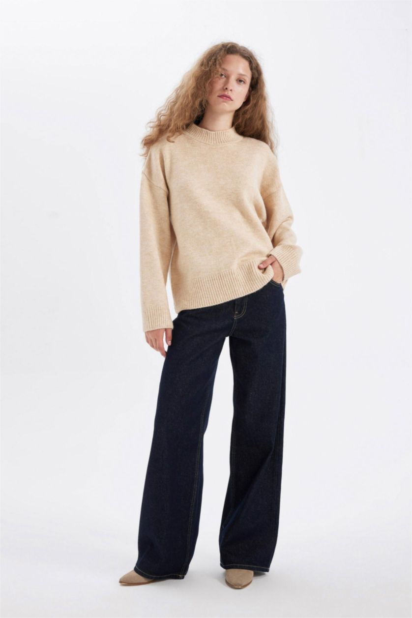 Kadın Kum Oversize Geniş Kalıp Yarım Balıkçı Yaka Triko Kazak