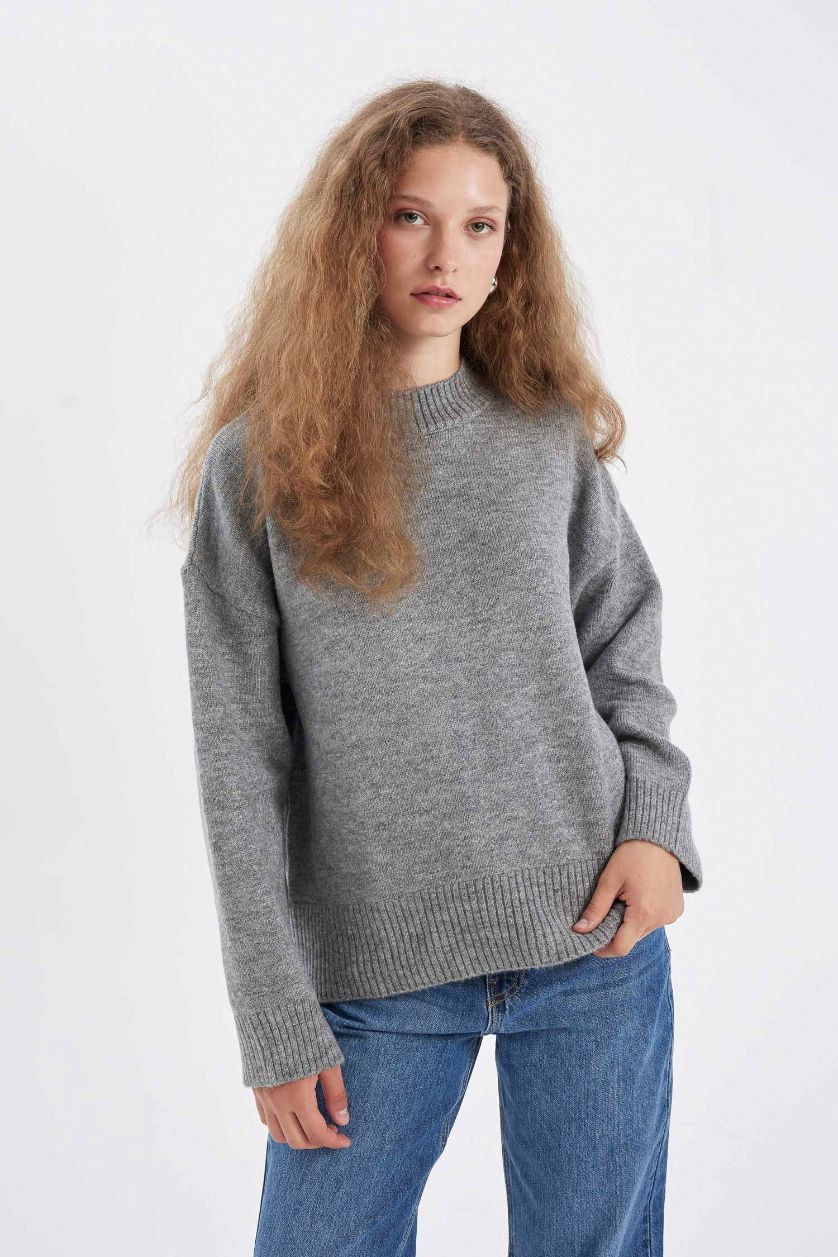 Kadın Antrasit Oversize Geniş Kalıp Yarım Balıkçı Yaka Uzun Triko Kazak