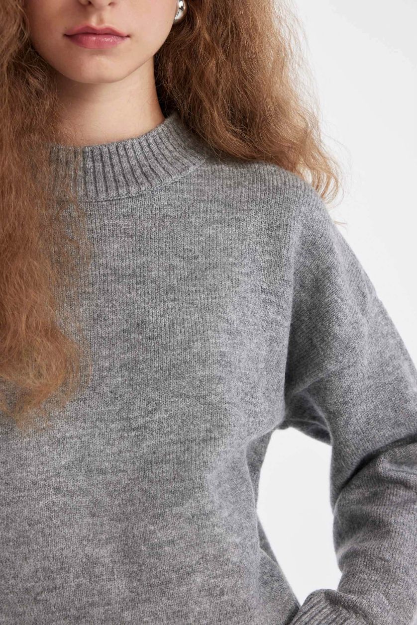 Kadın Antrasit Oversize Geniş Kalıp Yarım Balıkçı Yaka Uzun Triko Kazak