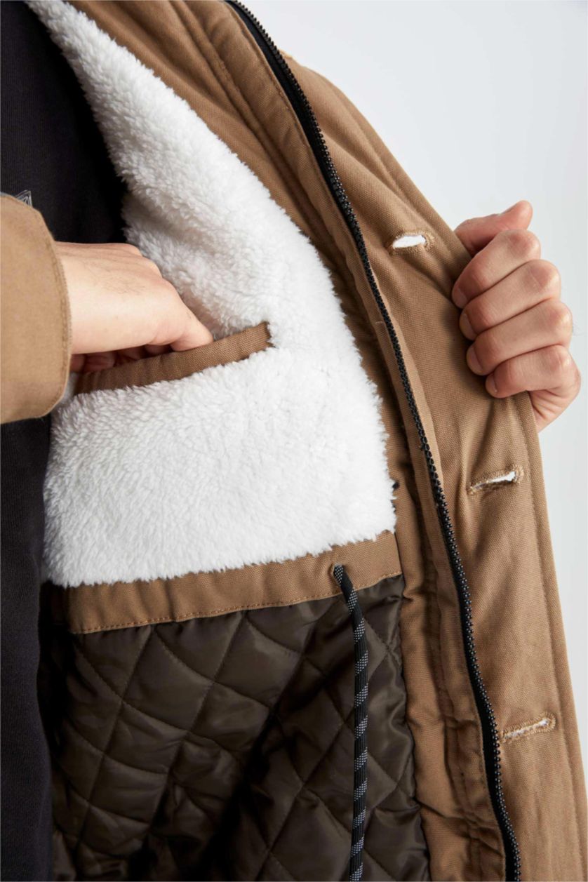 Erkek Açık Kahve Slim Fit Dar Kesim Kapüşonlu Pelüş Astar Fermuarlı Çıtçı Kapamalı Cepli Mont Parka