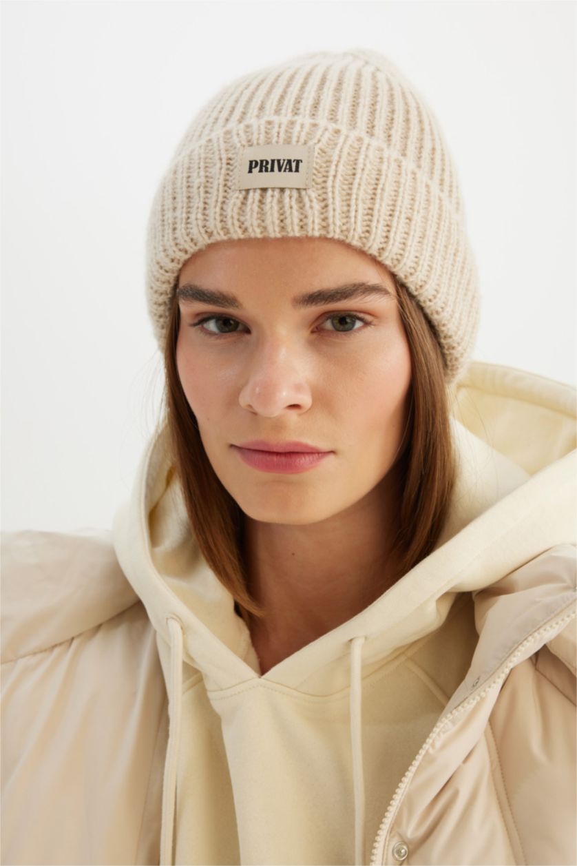 FEMME Beige Bonnet d'hiver
