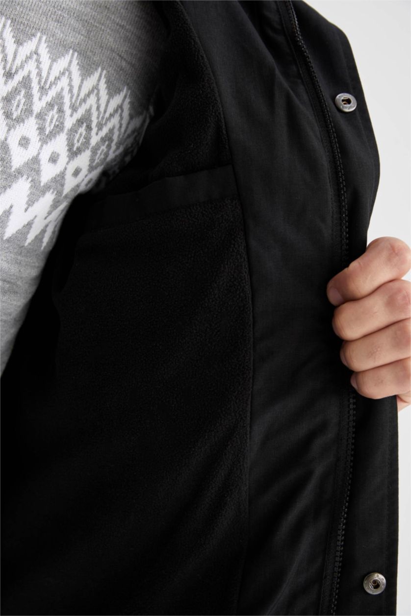 Man Black Slim Fit Mont