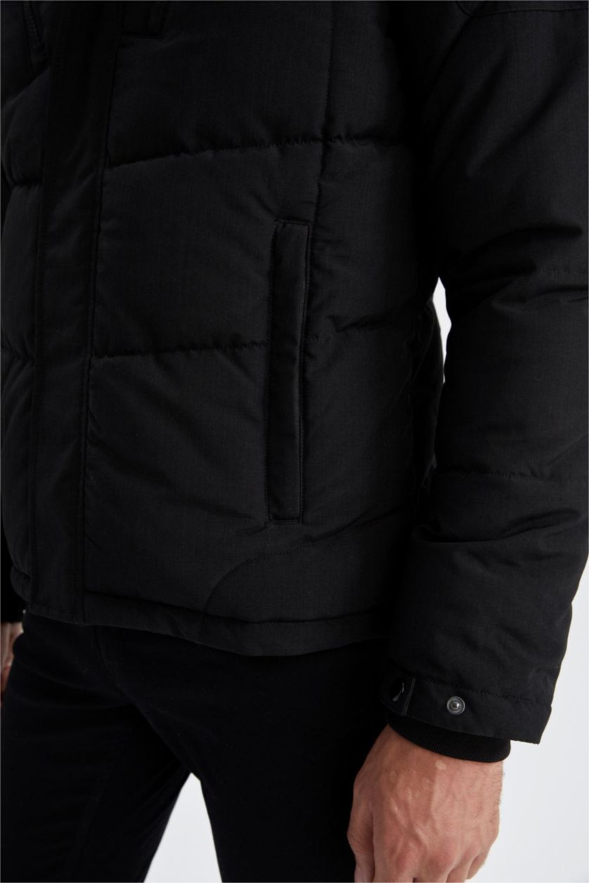 Man Black Slim Fit Mont