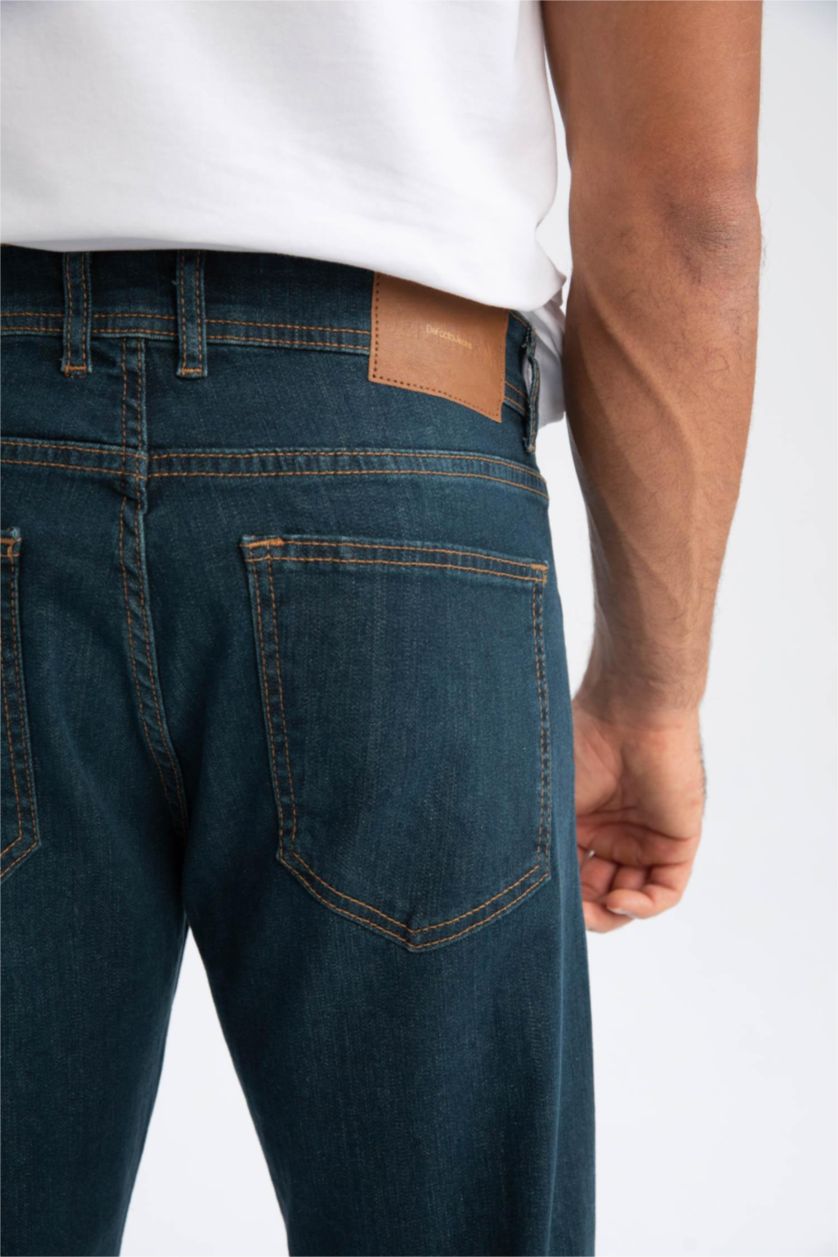 MAN Dark Green Sergio Regular Fit Trousers