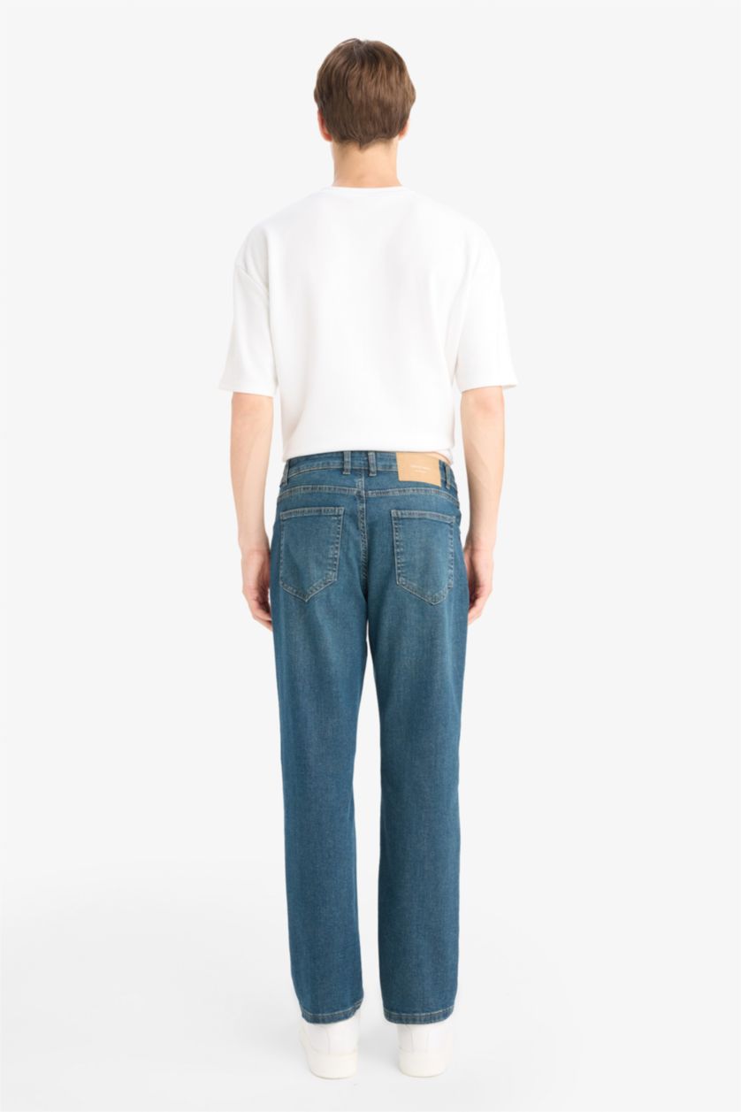 MAN Dark Green Sergio Regular Fit Regular Waist Straight Leg Jeans